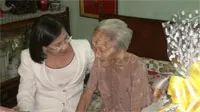 Lãnh đạo TP.HCM đi thăm các mẹ Việt Nam anh hùng