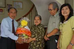 Đoàn UB MTTQ VN TPHCM thăm các mẹ VN Anh hùng