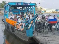 An toàn đò ngang