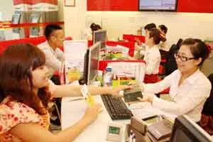 DN thông tin sai lệch tới truyền thông, dẫn đến tụ tập đông người tại CN HDBank Hoàn Kiếm