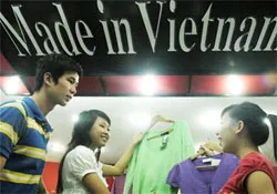 Chú trọng công tác thông tin, tuyên truyền để Cuộc vận động “Người Việt Nam ưu tiên dùng hàng Việt Nam” đi vào chiều sâu