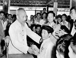 Cán bộ là cái gốc công việc của Đảng