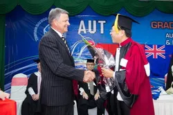 Thay đổi tư duy nhờ khoa học dịch vụ