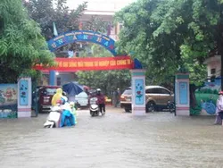 Mưa lũ làm 54 người thương vong