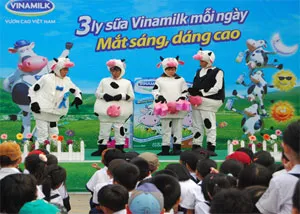 Quảng cáo trong trường học - Muôn hình vạn trạng