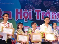 Trao tặng 1.200 phần quà cho các em thiếu nhi nhân dịp Tết Trung Thu 2012