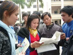 Hàn Quốc ngưng tuyển lao động Việt Nam
