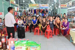 Tiểu thương chợ Phước Long - quận 7 tự tin với chợ truyền thống
