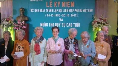 Các quận- huyện kỷ niệm 82 năm ngày Thành lập Hội LHPN VN 20/10