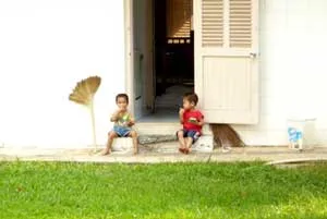 Những người phụ nữ hi sinh thiên chức làm mẹ