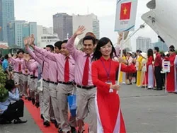Lễ đón Tàu thanh niên Đông Nam Á 2012 tại TPHCM