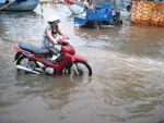 TPHCM: Triều cường gây ngập và còn diễn biến phức tạp