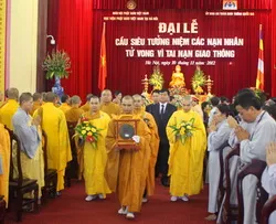 Bình luận: Tưởng niệm nạn nhân tử vong vì tai nạn giao thông - lời cảnh tỉnh khi lưu thông trên đường