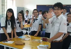 Lo ngại “lớp tư” trong trường công