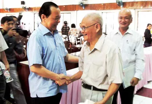 Bí thư Thành ủy Lê Thanh Hải tiếp xúc với hơn 300 cử tri quận 11 2