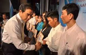 Trao giải Cuộc thi tìm hiểu lịch sử quan hệ đặc biệt Việt Nam- Lào, Lào- Việt Nam