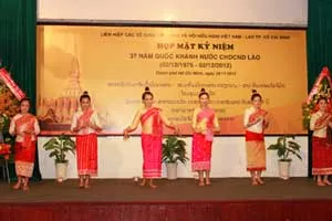 Tin TPHCM ngày 30/11/2012: Lãnh đạo TPHCM chúc mừng Quốc khánh Lào