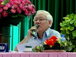 Tin TPHCM ngày 19/12/2012: Chủ tịch UBND TP.HCM tiếp xúc cử tri quận 11