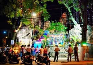 Cộng đồng công giáo TPHCM tưng bừng đón Giáng sinh 2012