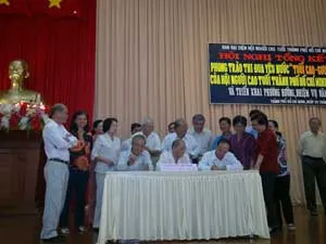 2012: Hội Người cao tuổi vận động trên 6 tỷ đồng tặng học sinh, SV nghèo hiếu học