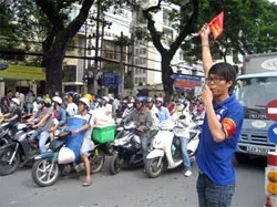 Thực hiện “3 không-3 có - Năm an toàn giao thông”: Tăng cường công tác tuyên truyền