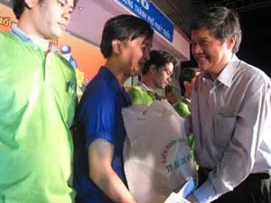 Xuân ấm áp nghĩa tình
