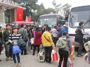 Những chuyến xe về quê ngày Tết