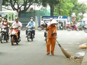 Đoàn cán bộ TP.HCM thăm và chúc công nhân các đơn vị trực Tết