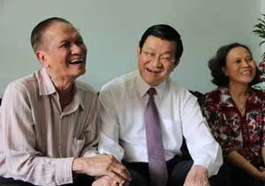 Chủ tịch nước thăm và chúc Tết các nhà khoa học tại TP.HCM