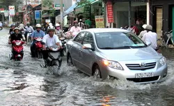 Triều cường gây ngập một số nơi dịp tết