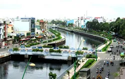 Bình luận: Đừng để dòng kênh chết thêm một lần nữa!