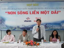 Đua xe đạp xuyên Việt mừng ngày thống nhất đất nước