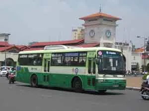 Xe bus TP.HCM: Nâng cao chất lượng dịch vụ để giảm trợ giá