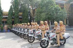 Công an quận Gò Vấp tiếp nhận 10 xe môtô chuyên dùng