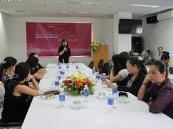 CLB Nữ nghệ sỹ thành phố đóng góp từ thiện