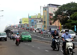Đẩy lùi kẹt xe bằng những cây cầu vượt