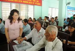 Bình Chánh nóng với vấn đề y tế