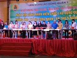 Nuôi heo đất gây quỹ hỗ trợ học sinh nghèo