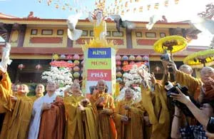 Đại lễ Phật đản Phật lịch 2557 - Dương lịch 2013 tại TP.HCM