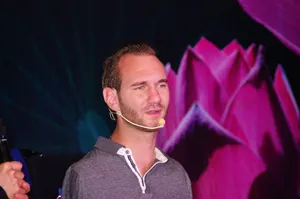 Nick Vujicic rời Việt Nam với Nụ cười ở lại