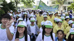 10.000 người tham gia đi bộ vì môi trường