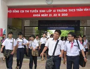 “Vượt khó đến trường” vào đề thi Văn lớp 10