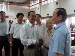 Bí thư Thành ủy Lê Thanh Hải tiếp xúc cử tri quận 11