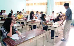 Thi ĐH-CĐ đợt 2: Tăng cường thanh tra, giám sát- nhắc thí sinh không mang ĐTDĐ vào phòng thi