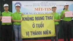 Mang thai ở tuổi vị thành niên để lại hậu quả nặng nề
