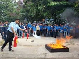 Quận Đoàn Phú Nhuận tập huấn phòng chống cháy nổ, kỹ năng thoát hiểm cho thanh thiếu niên
