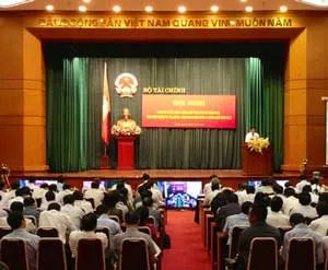 Kinh tế 6 tháng đầu năm: Kiểm soát được lạm phát, xuất khẩu tăng trưởng khá