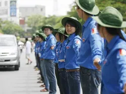 Hoạt động cao điểm thanh niên với an toàn giao thông