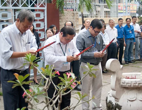 Đài TNND TP dâng hương tưởng niệm các anh hùng liệt sĩ và họp mặt các cán bộ viên chức là thương binh, con liệt sĩ 1