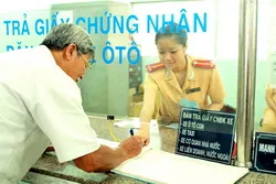 TP.HCM: Từ 1/8, giấy đăng ký xe sẽ được chuyển đến tận nhà